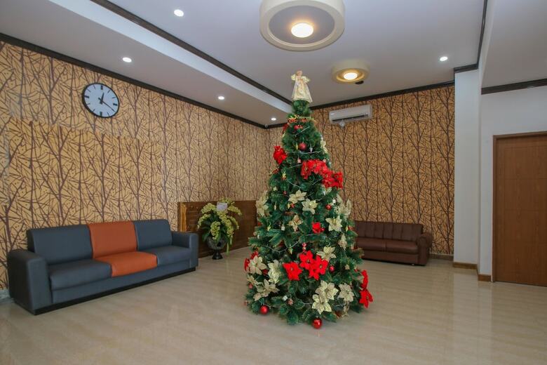 Hotel Airy Bahu Wolter Monginsidi 26 Manado