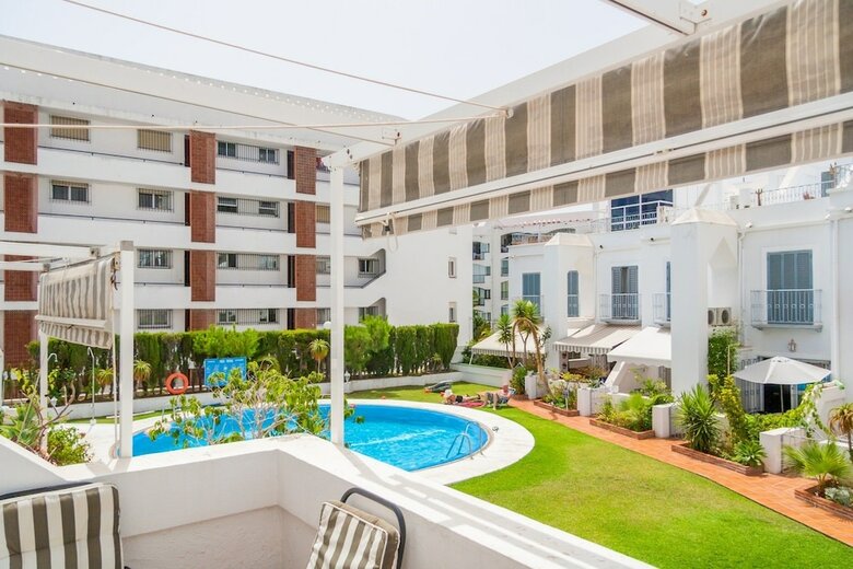 Apartamentos Huertos Canovas Nerja