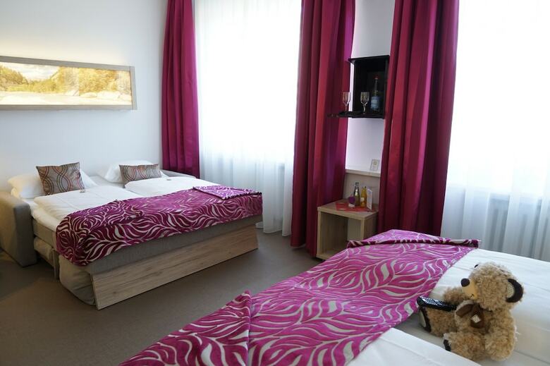 Edel Weiss Hotel Und Restaurant