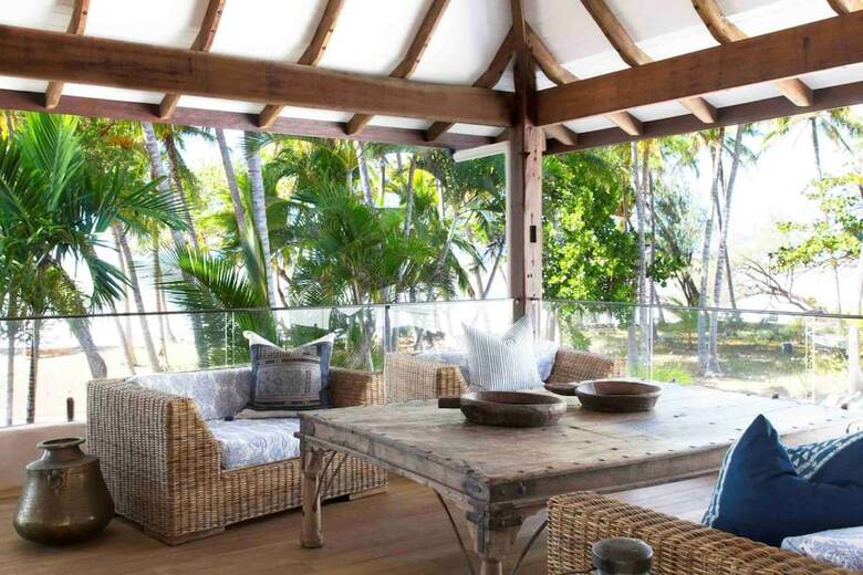 Villa Spice At Oak Absolute Oceanfront House