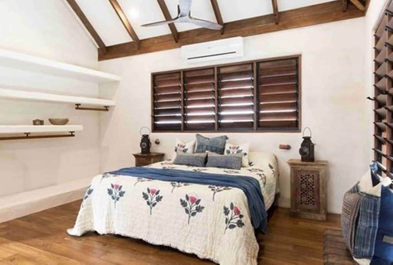 Villa Spice At Oak Absolute Oceanfront House