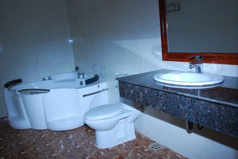 Emerald Bb Battambang Hotel