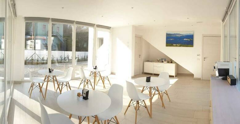 Crystal Bed And Breakfast