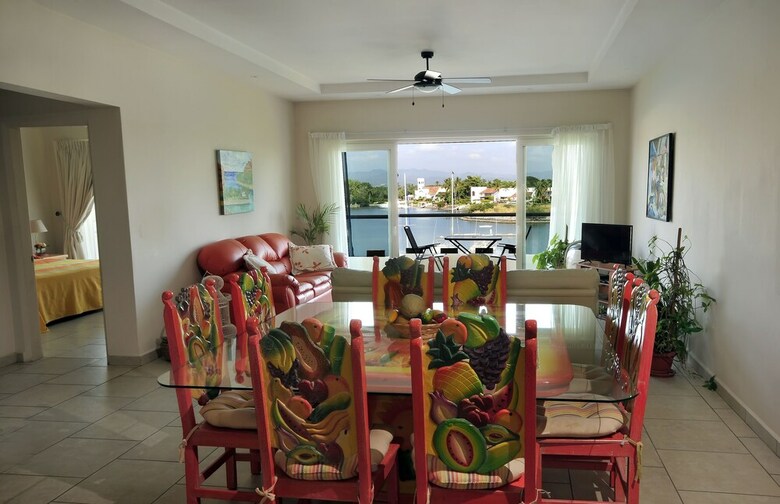 Hotel Marina Banderas Suites