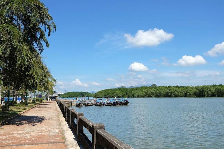 Hotel Krabi Marina Seaview