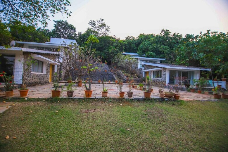 Hotel Beyond Stay Mahua Bagh Murud