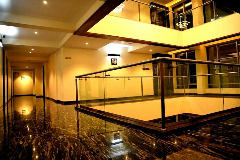 Hotel Sadhana Executive