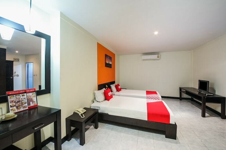 Hotel Oyo 244 Roar Inn Patong
