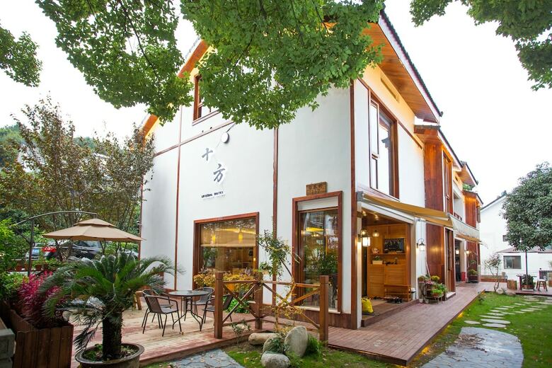 Hangzhou Shifang Hotel