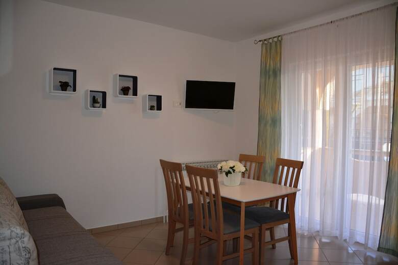 Apartments Biserka