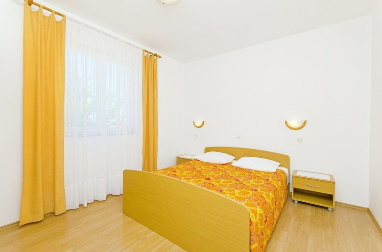 Apartments Biserka