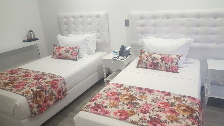 Hotel Arvut Collection