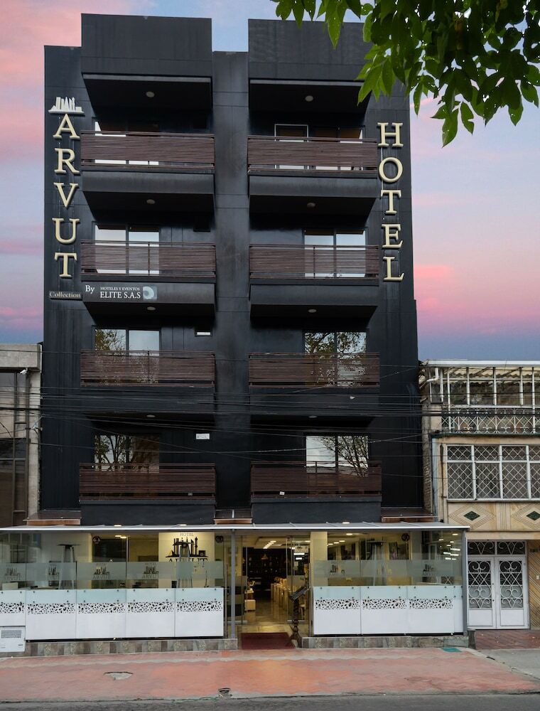 Hotel Arvut Collection