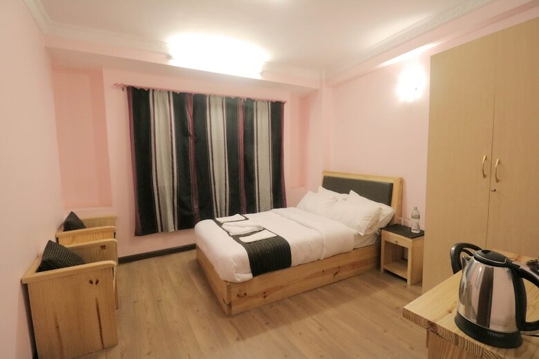Hotel Easy Homes