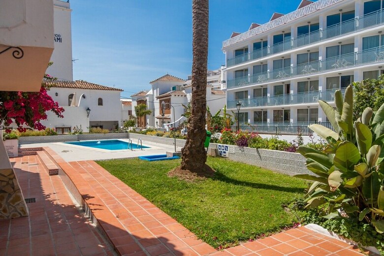 Apartamentos Aptos Pueblo Andaluz Canovas Nerja