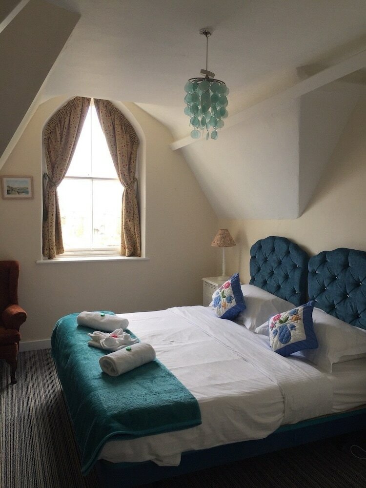 Bed & Breakfast The Estoril Hotel