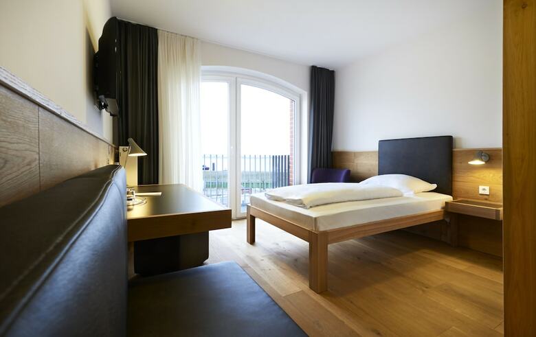 Im-jaich Ohg Hotel Bremerhaven
