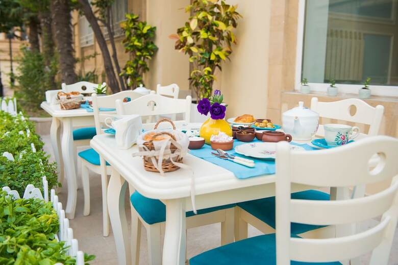 Two Seasons Boutique Hotel