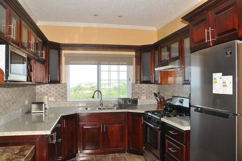 Sun Rise Luxurious Condos By The Vacation Casa