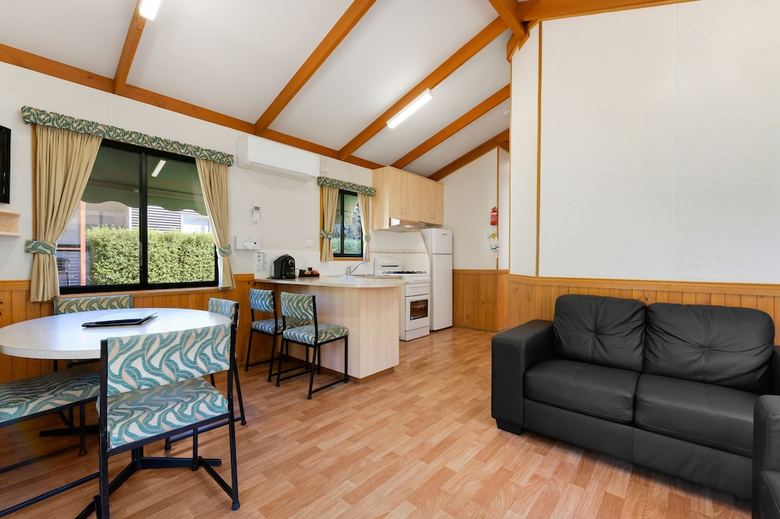 Cabana Bright Riverside Holiday Park
