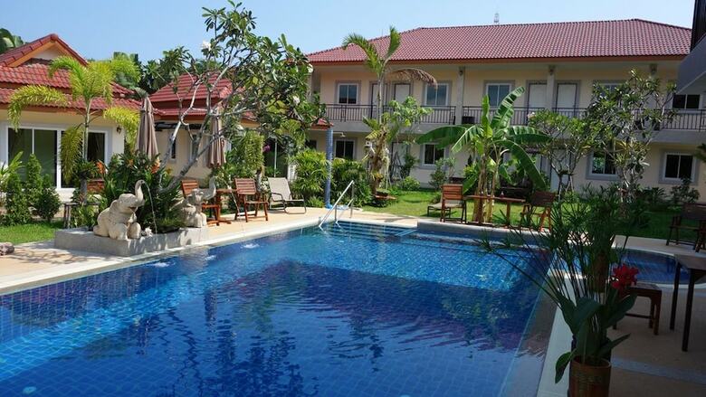 Hotel Baan Sooksiri Bangsaray