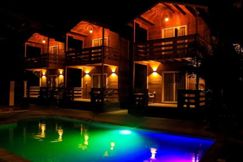 Hotel 18 Degrees Beach Resort