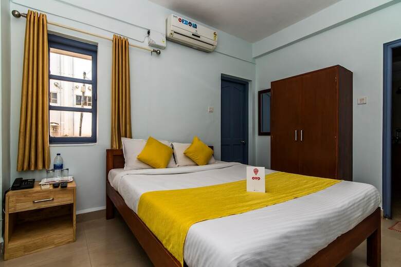 Hotel Oyo 10141 Js Palms