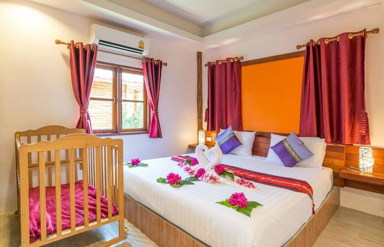 Pinthong Aonang Villa