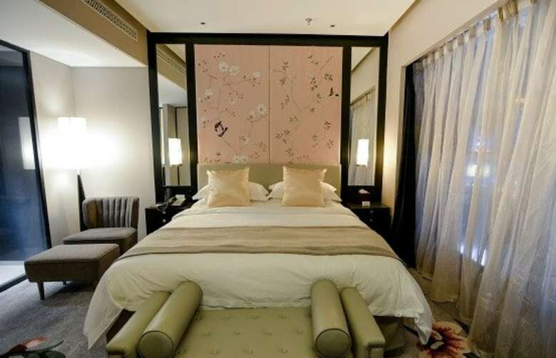 Weihaiwei Hotel B Plaza
