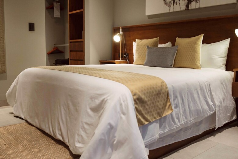 It Hotel & Residences