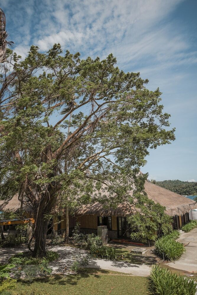 Hotel Fridays Puerto Galera