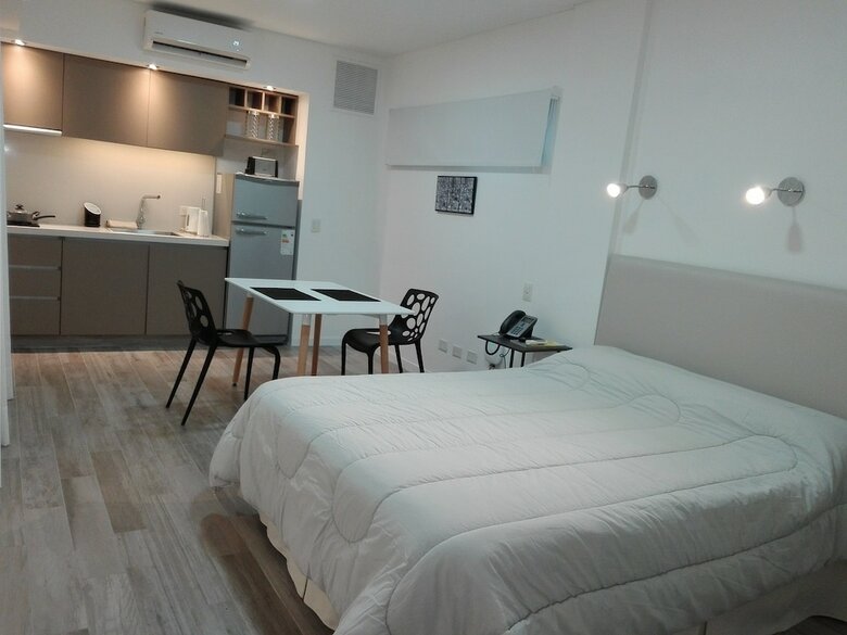 Apartamentos Paraguay 716