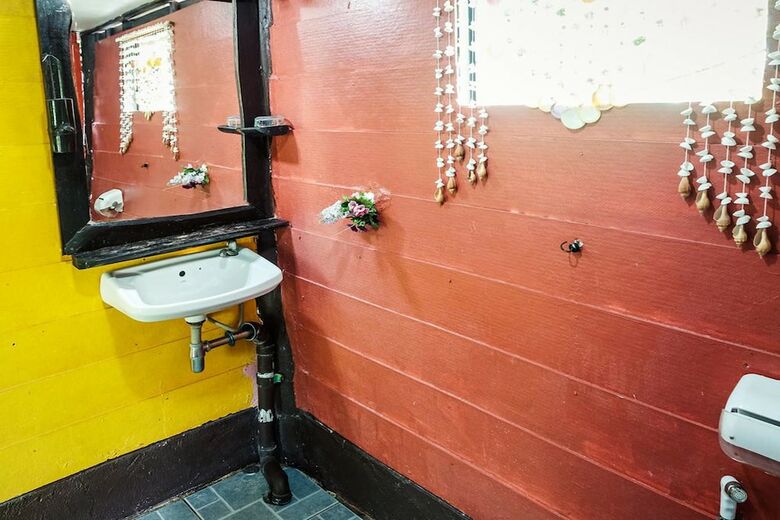 Hostal Leaf House Bungalow - Hostel