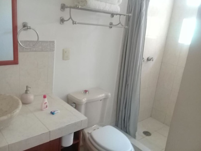 Villa Airport B&B