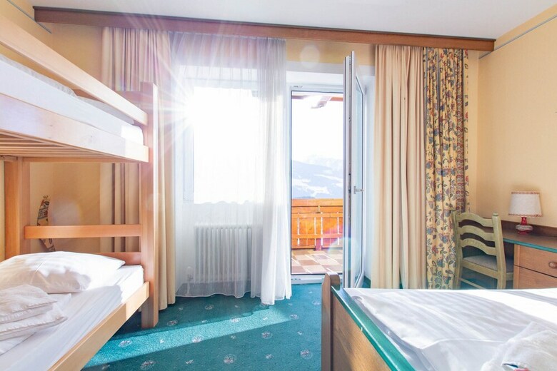 Hostal Jugendhaus Edelwei�