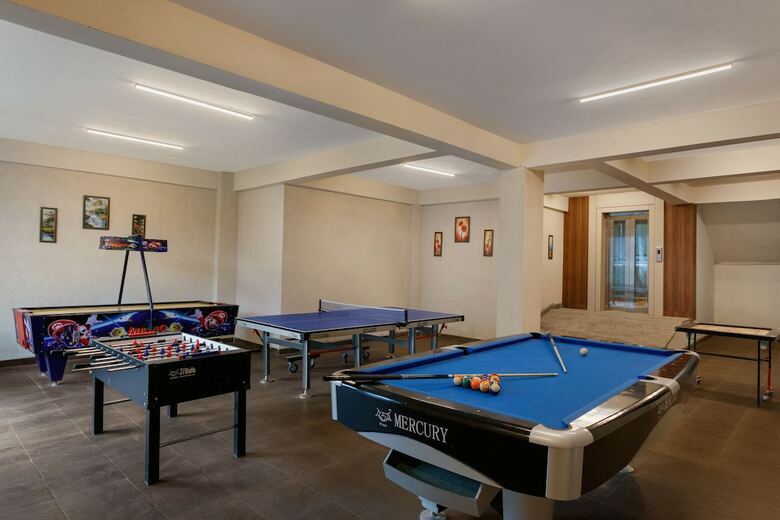 Hotel Alokik Resort-pure Veg
