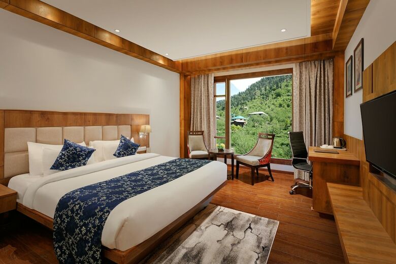 Hotel Alokik Resort-pure Veg
