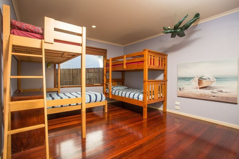 Tura Beach House On Pacific Way