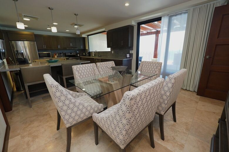 Apartamentos Crocs Resort Oceanfront Penthouse Jaco