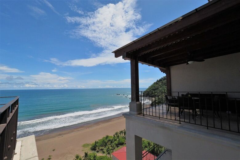 Apartamentos Crocs Resort Oceanfront Penthouse Jaco
