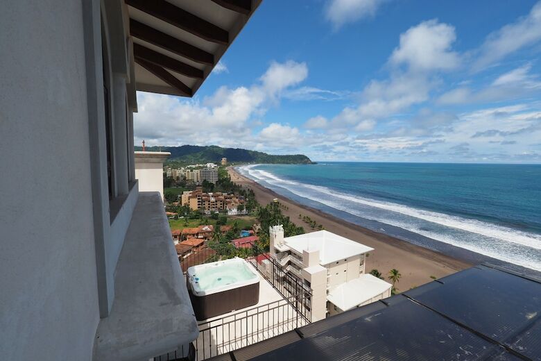 Apartamentos Crocs Resort Oceanfront Penthouse Jaco