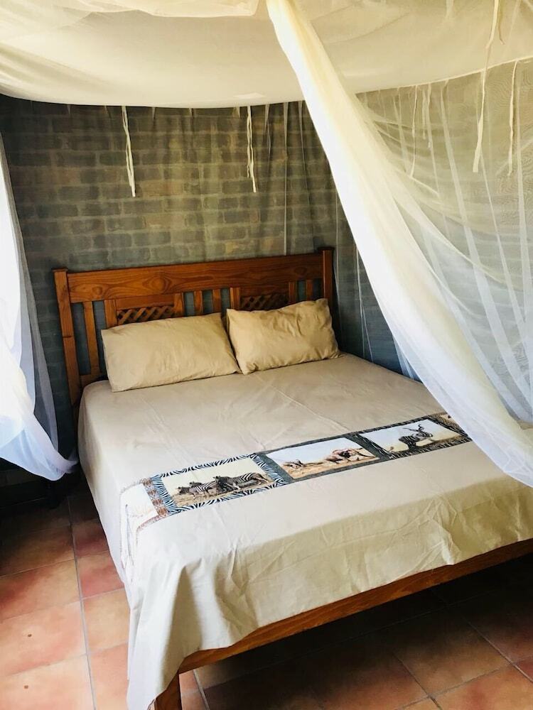 Posada Ama-zing African Safaris Lodge