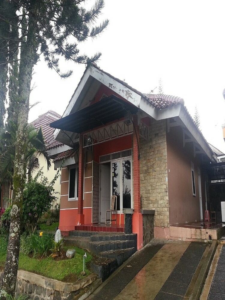 Villa Kota Bunga Semanggi