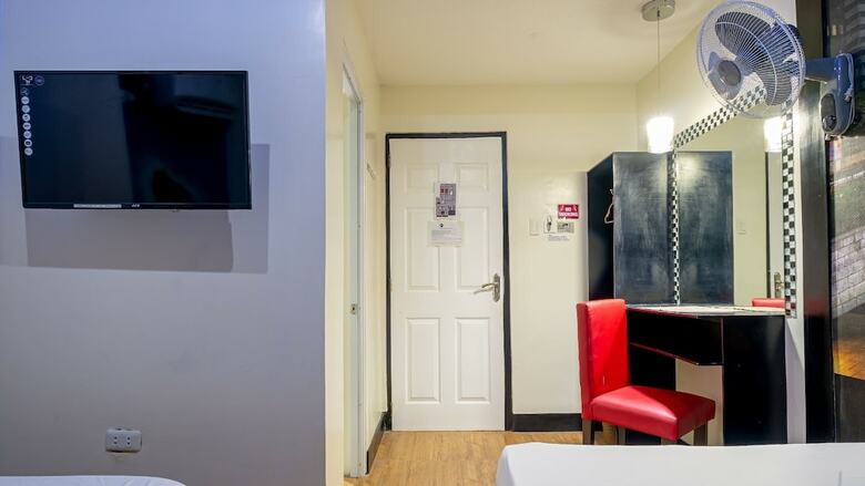 Hotel Zen Rooms Universal Suite Bed And Breakfast