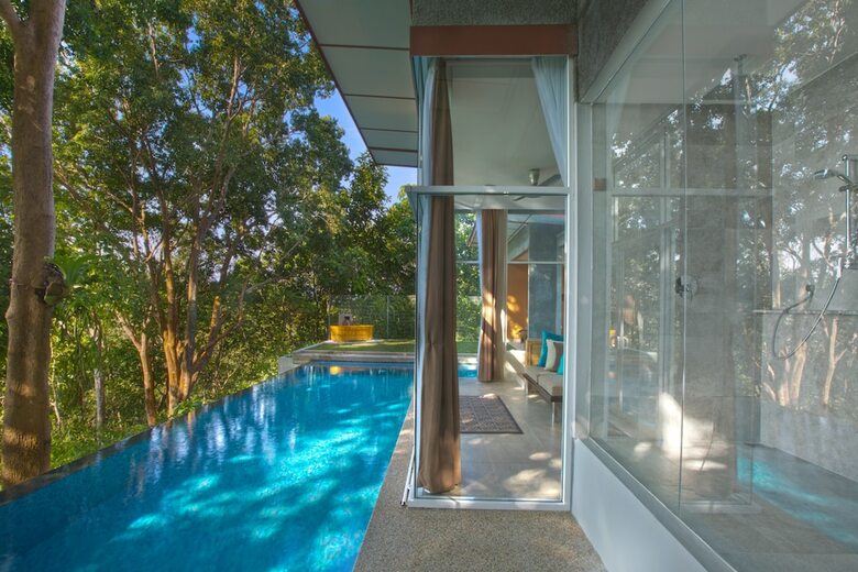 Hotel Ambong Pool Villas