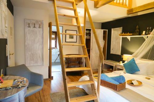 Lodge Seaside Boutique Hotel