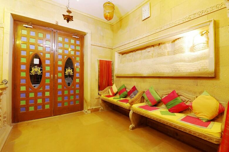 Hotel Lal Garh Fort And Palace