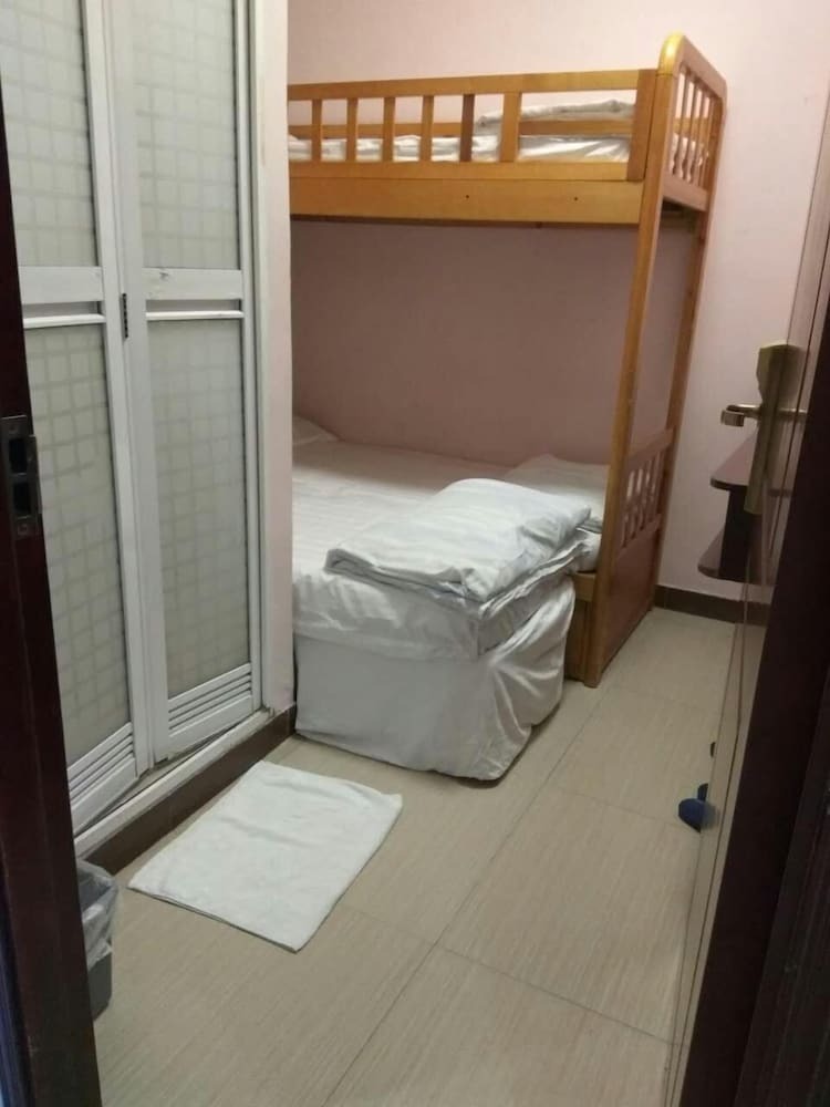 Hotel Artland Guest House
