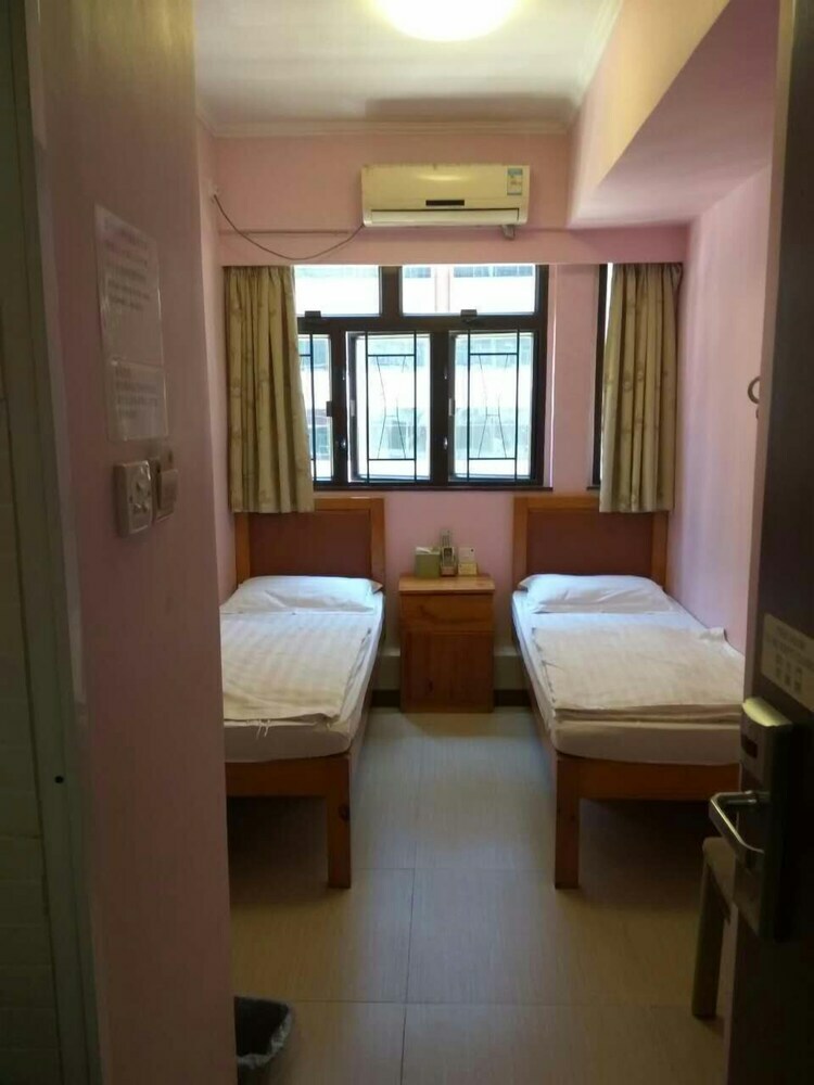 Hotel Artland Guest House
