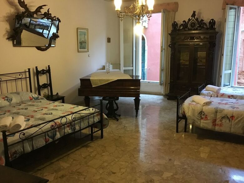 Hotel Venice Sun Apartment And Rooms